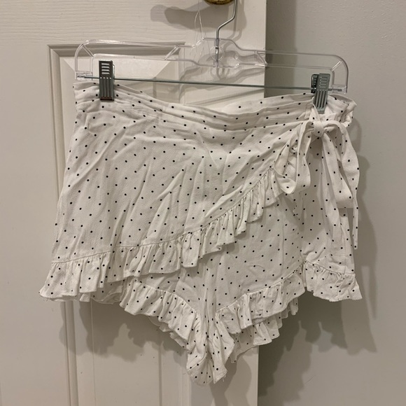 PACSUN polka dot wrap skort! wore decent amt - Picture 1 of 2